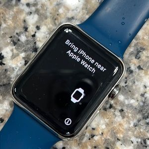 42mm Series 3 Apple Watch cellular